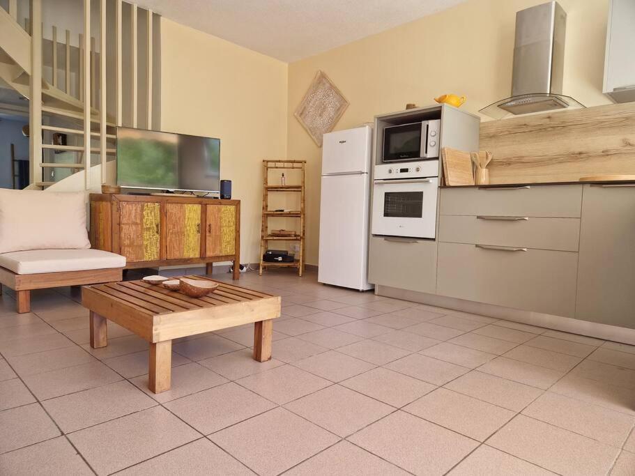 Joli Duplex 6 Pers. Avec Piscine Apartment Le Diamant Luaran gambar